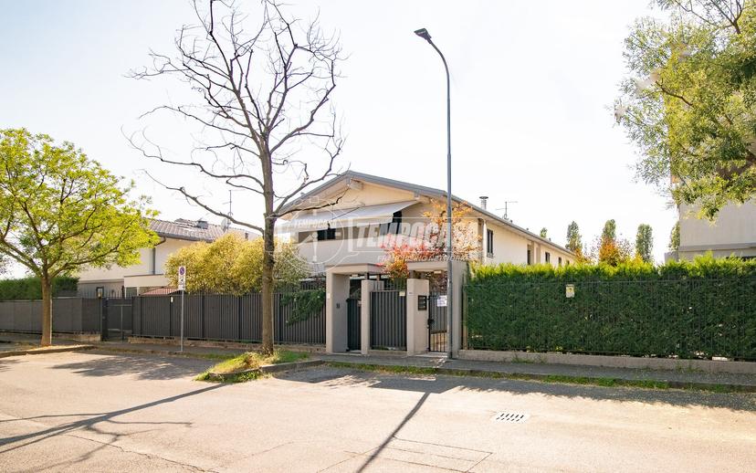 Casa indipendente in Via Francesco Melzi d'Eril, Vaprio d'Adda — foto 5 di 5