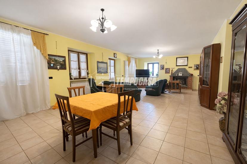 Casa indipendente in Frazione Chiagnotti, Forno Canavese — foto 2 di 5