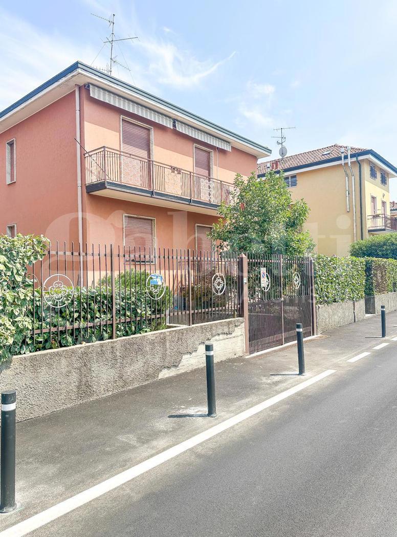 Villa in Via Venino 22, Cologno Monzese