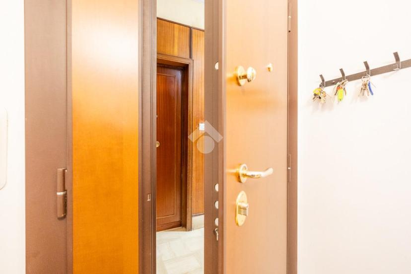 Trilocale in Via Andrea del Verrocchio 8, Roma