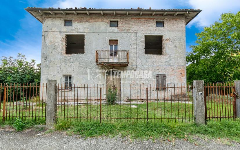 Casa indipendente in Via Verona 60, Sant'Agata Bolognese