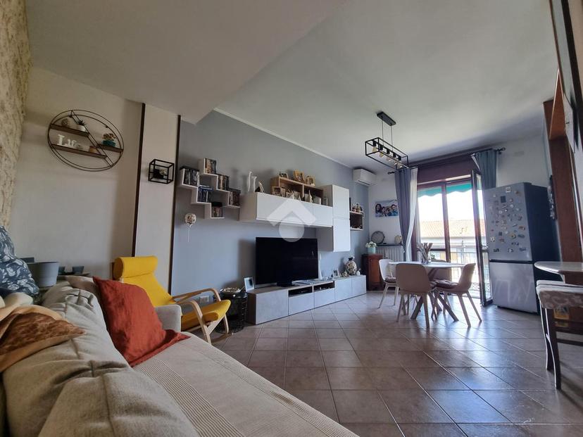 Trilocale in Via Cesare Battisti 114, Carugate — foto 4 di 5