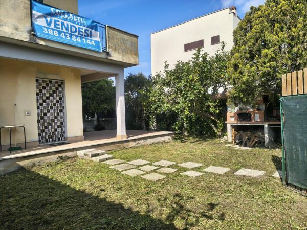 Villa bifamiliare in Via Alessandro Manzoni 63, Anzio
