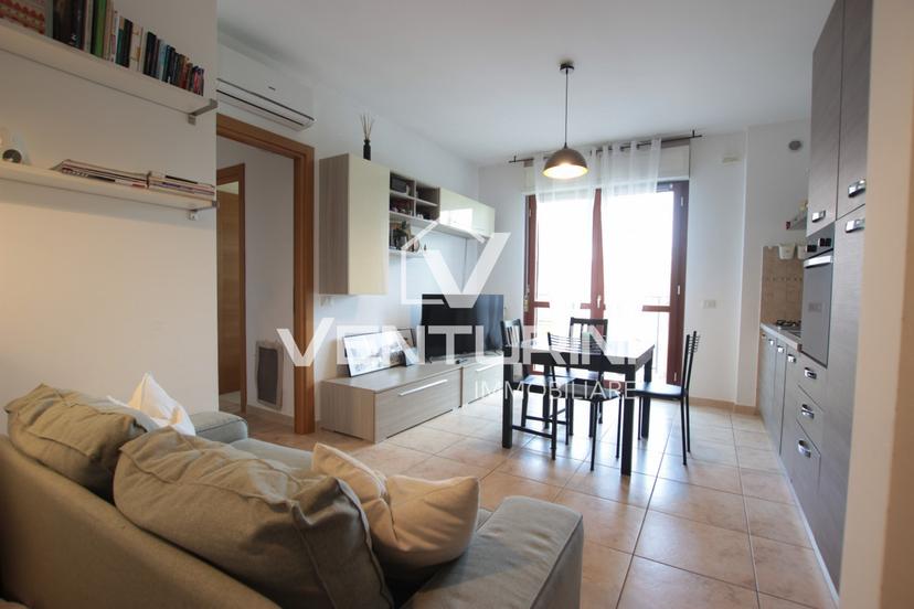 Bilocale in Via Castenedolo, 75, Roma