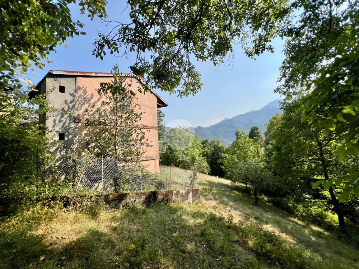 Casa indipendente in Frazione Oldri` Crochera 21, Viù