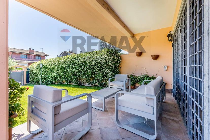 Villa in Via Marina di Sorso 25, Fiumicino — foto 4 di 5