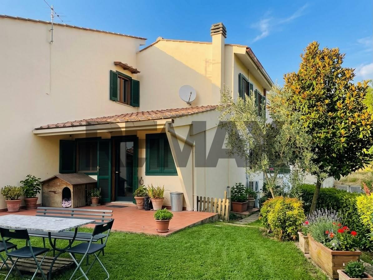 Villa a schiera, Reggello