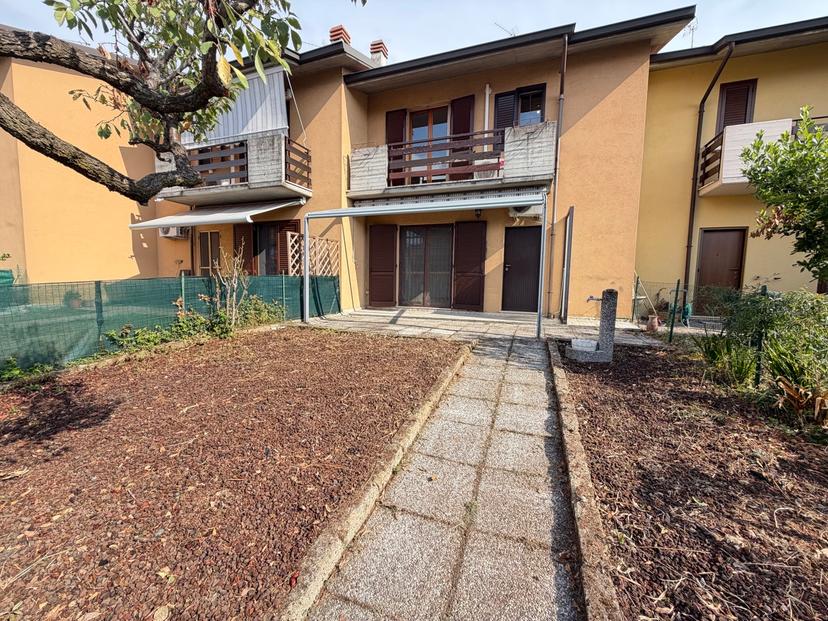 Villa a schiera in Via Frazione Riva 58, Gorgonzola — foto 2 di 5