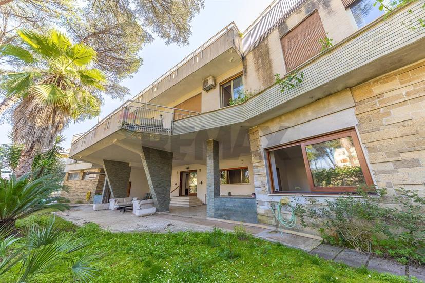 Villa in Via Cassia 1172, Roma