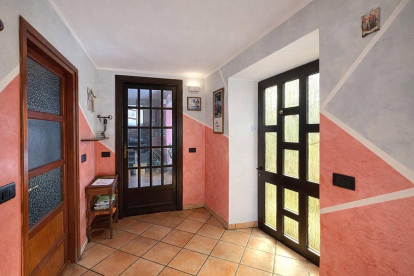 Casa indipendente in Vicolo Riva 4, Chiusa di San Michele — foto 2 di 5