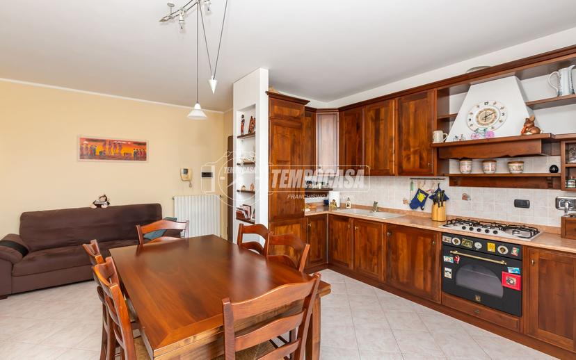 Trilocale in Via Ronchi 42, San Mauro Torinese — foto 3 di 5