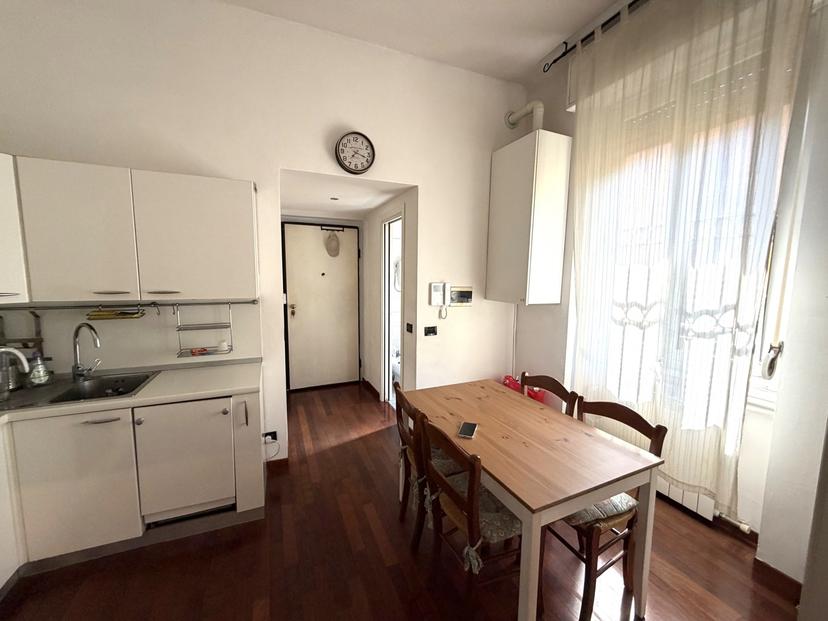 Bilocale in Via Tellini, Milano