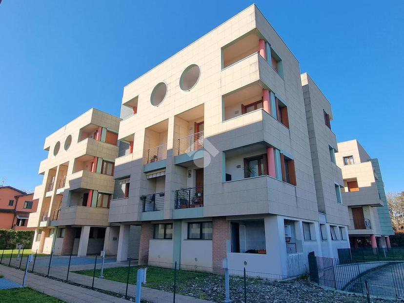 Trilocale in Via Berlinguer 7, Carugate — foto 2 di 5