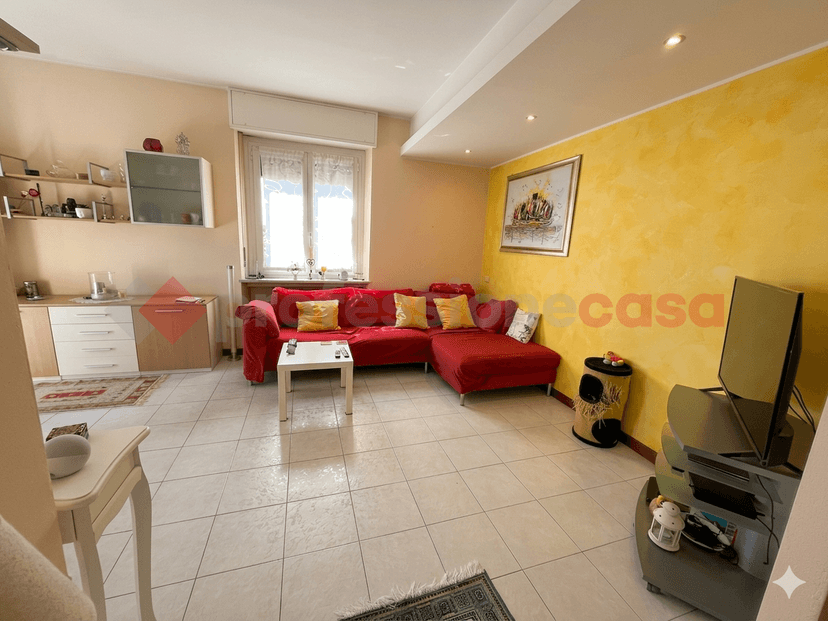 Trilocale in Via XXIX Maggio 223, Legnano