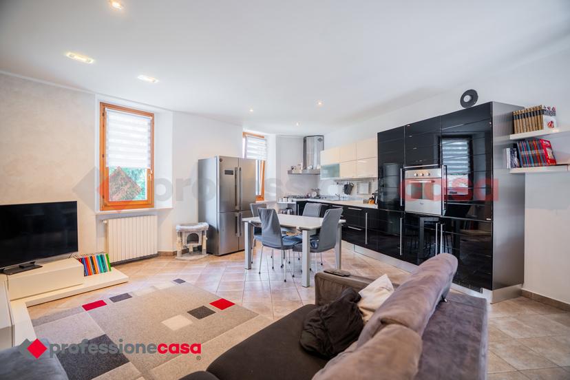 Casa indipendente in Via Istituto Pollano 8, Cavour — foto 2 di 5
