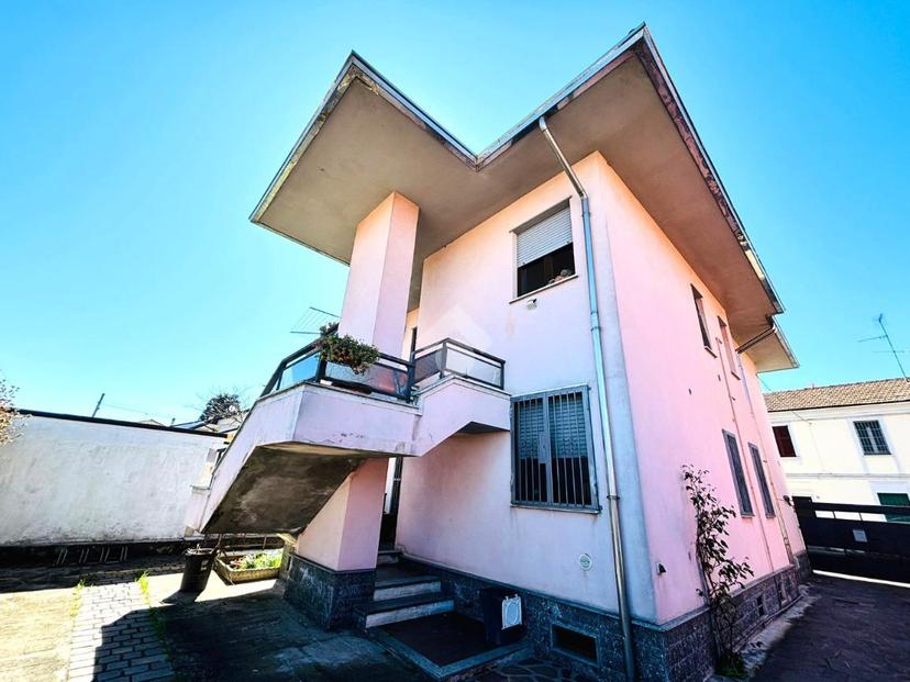 Villa in Via Roma 5, Pregnana Milanese