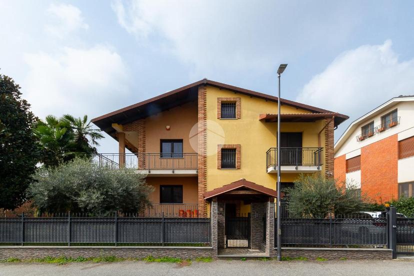 Villa in Via IV Novembre 3, Beinasco — foto 2 di 5