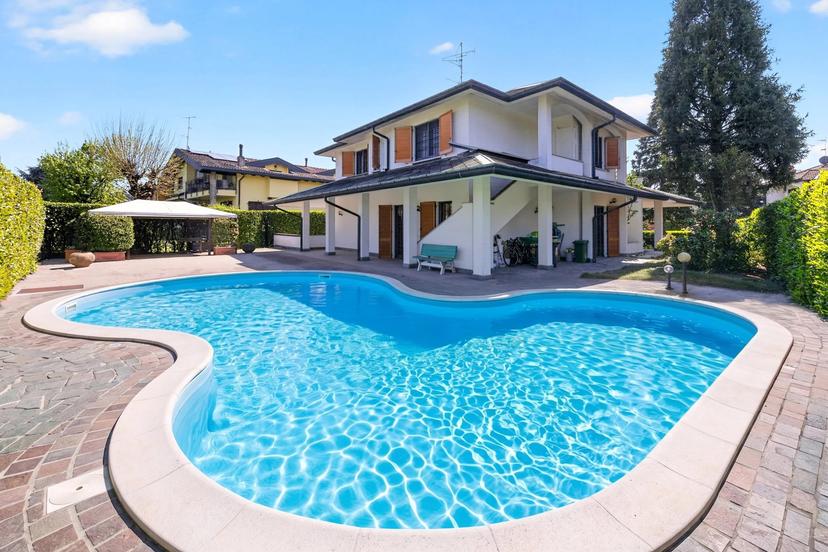 Villa in Via Don Luigi Sturzo, 28, Rho — foto 3 di 5