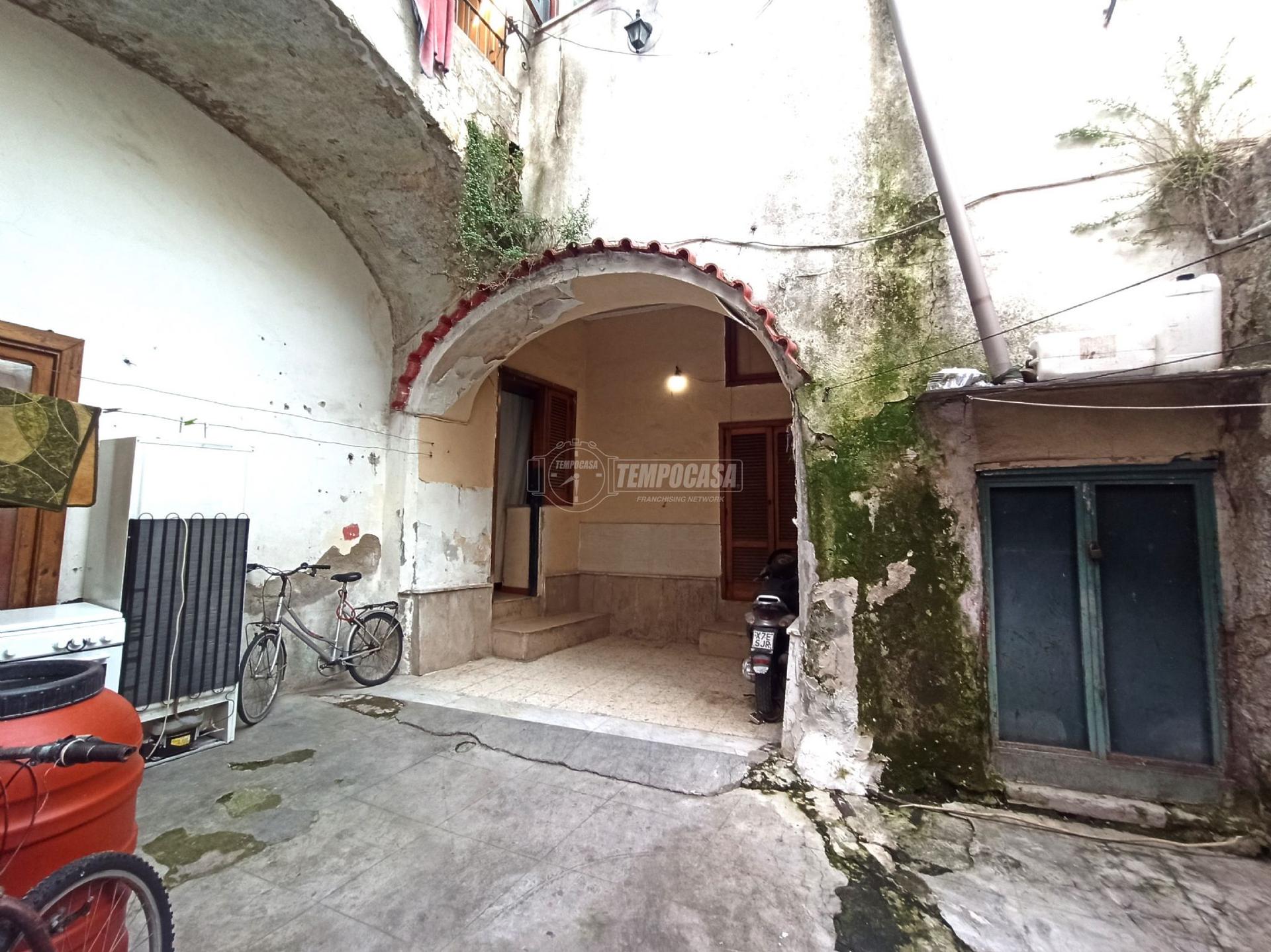 Monolocale in Via Pozzo Nuovo, Giugliano in Campania