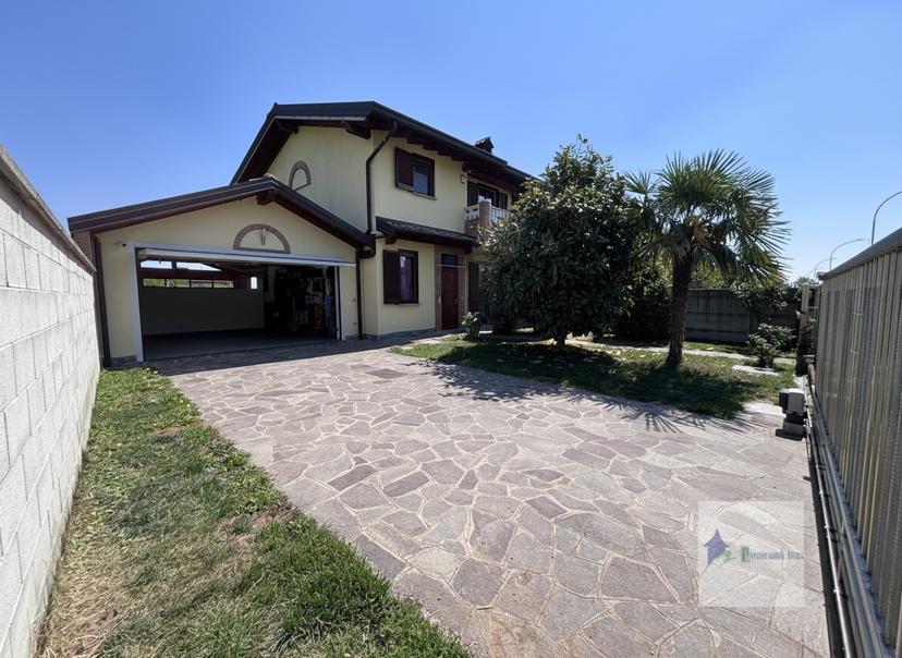 Villa in Via John Fitzgerald Kennedy, Turbigo — foto 4 di 5