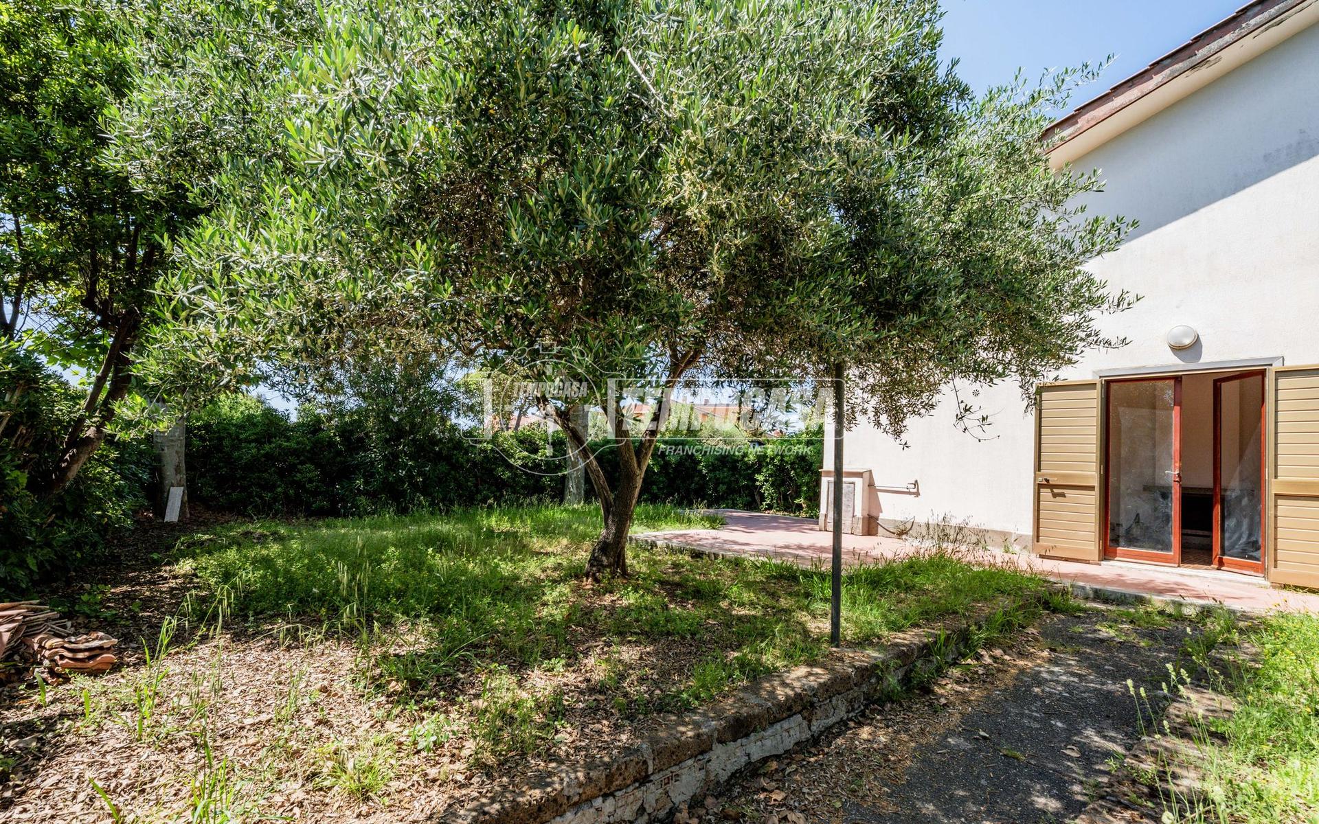 Villa a schiera in Via Marte, Marina di San Nicola 2, Ladispoli