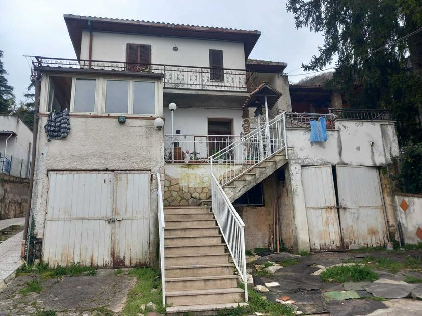 Quadrilocale in Strada Arci, Tivoli