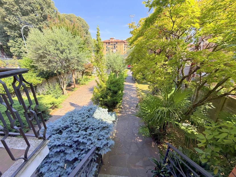 Villa, Casorezzo — foto 3 di 5