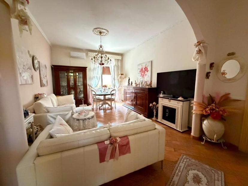 Quadrilocale in Via Gioacchino Rossini 26, Caivano