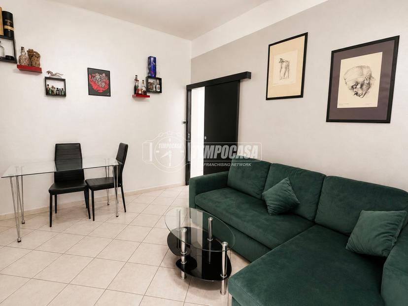 Trilocale in Via Andrea da Faenza 34, Bologna