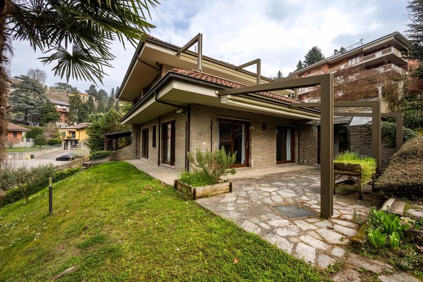 Villa in Strada Comunale di Cavoretto, 59, Torino — foto 2 di 5
