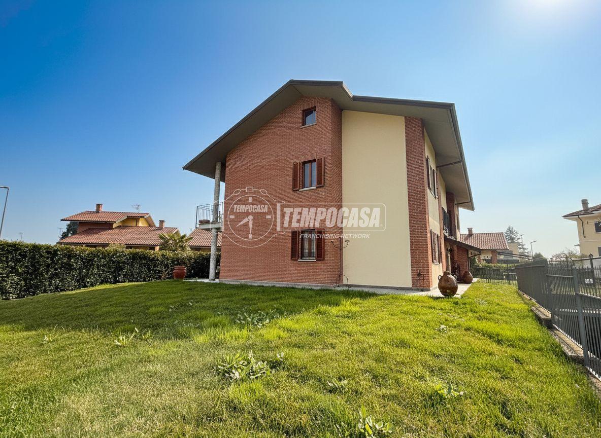 Trilocale in Stradale San Secondo 6, Bricherasio