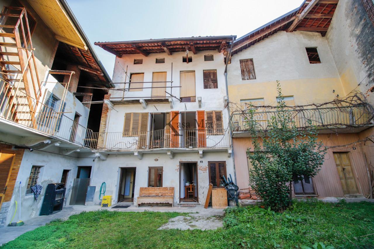 Casa indipendente in Via Ivrea N. 24, Candia Canavese