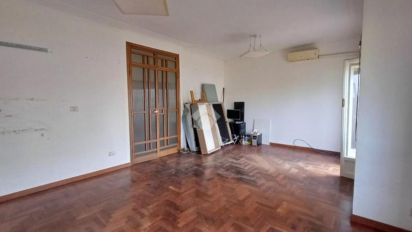 Trilocale in Via Antonio d'Achiardi 31, Roma