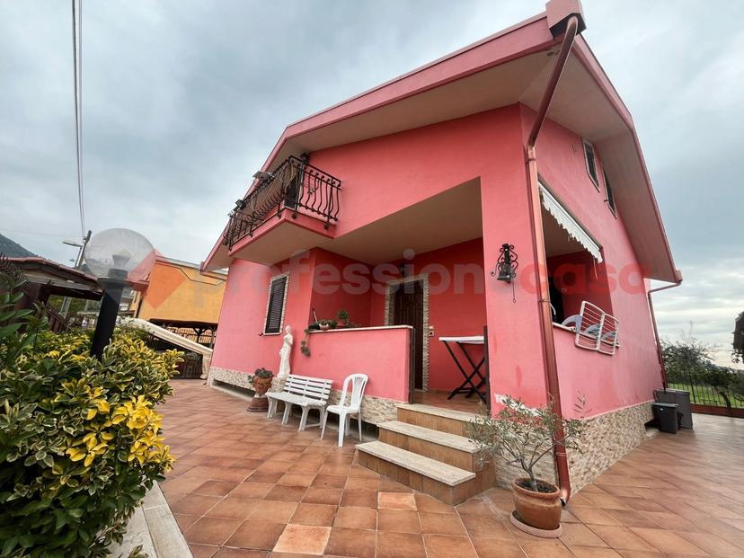 Villa in Strada Colle Nocello 26, Tivoli