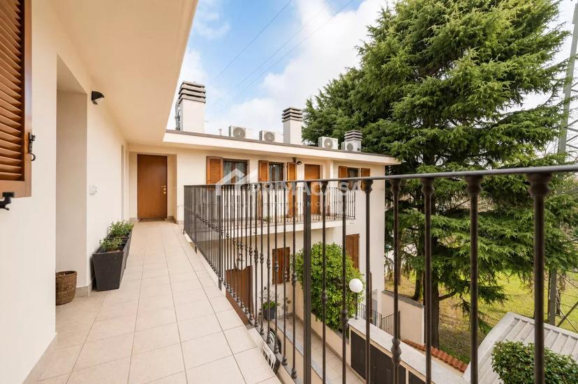 Monolocale in Viale Ortles, 62, Milano