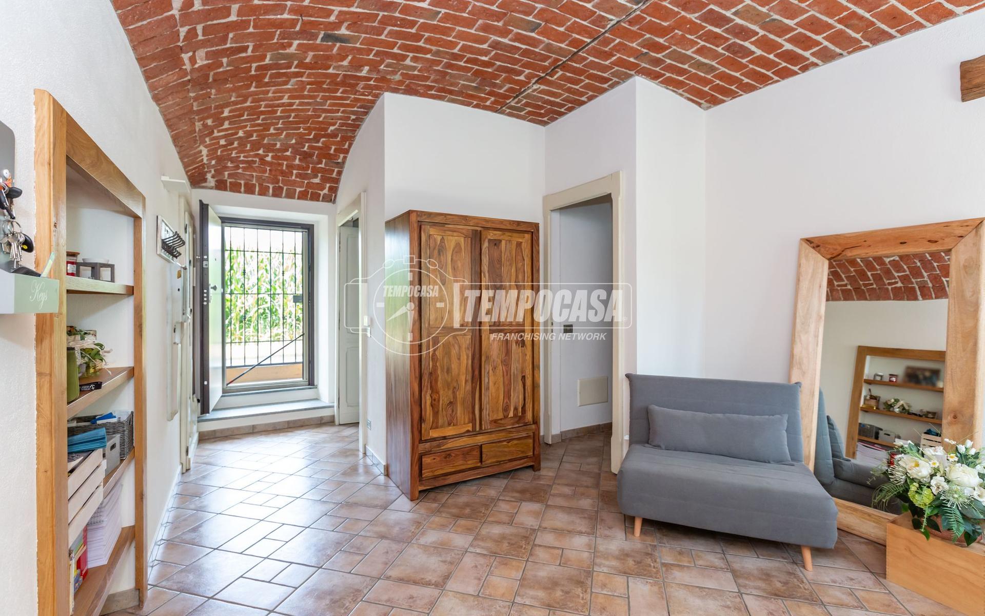 Casa indipendente in Via Borghetto Fraz. Betlemme, Chivasso