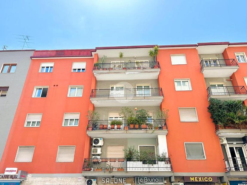 Monolocale in Via Vincenzo Arangio Ruiz 83, Napoli