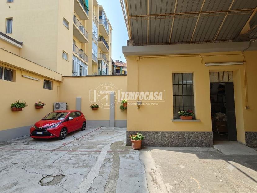 Appartamento in Via Cumiana 28, Torino