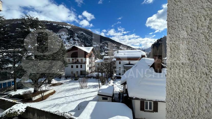 Bilocale in Via Generale Cantore 11, Bardonecchia