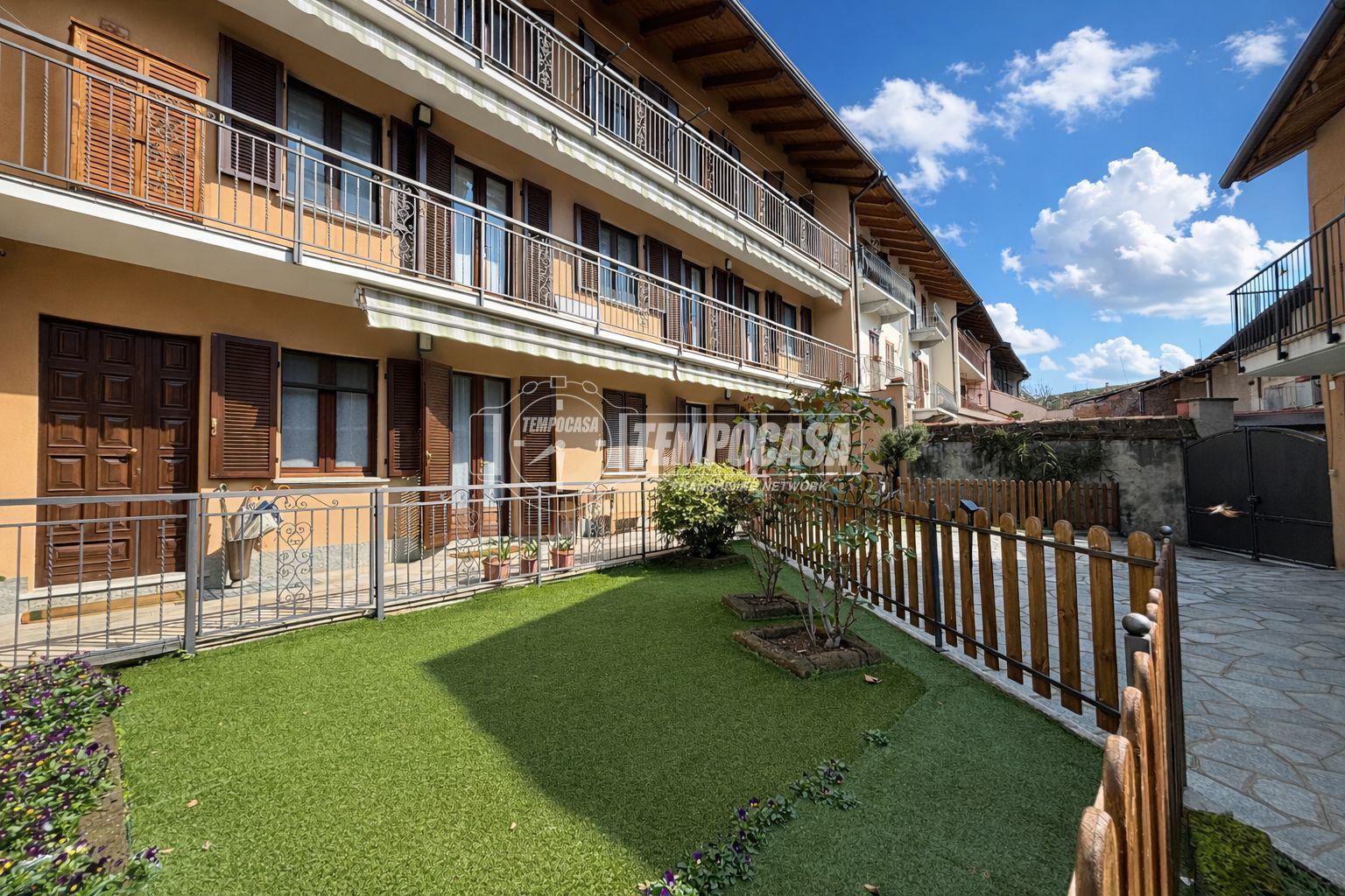 Casa indipendente in Via Roma, Candia Canavese