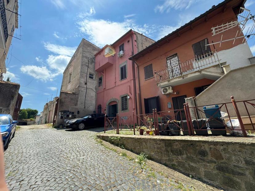 Bilocale in Via del Granaio 24, Marino