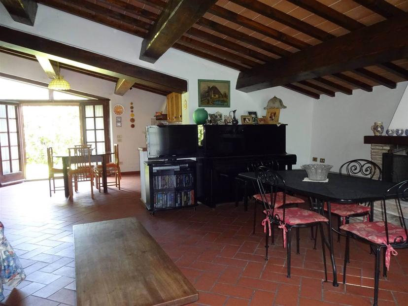 Casa colonica in Via di Montemaggiore, Calenzano