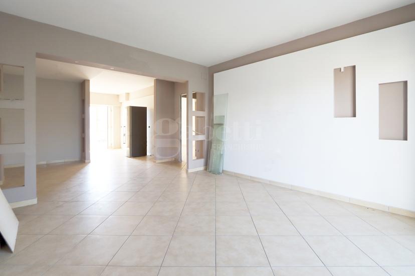 Trilocale in Viale Kennedy 405, Napoli