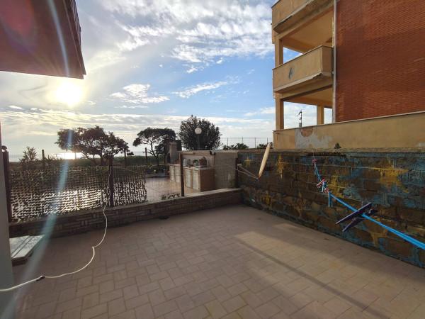Bilocale in Lungomare delle Meduse, Pomezia
