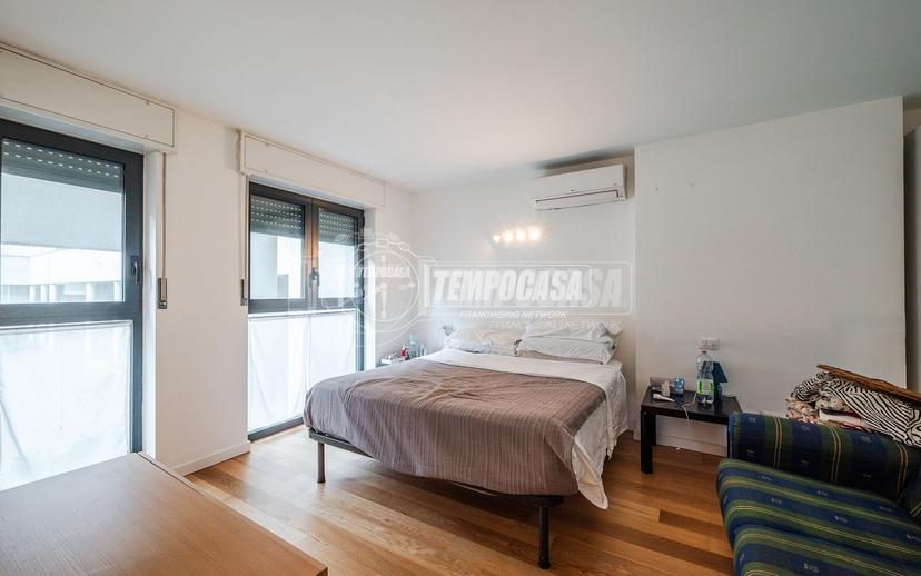 Trilocale in Via Leone Tolstoi 1, Milano