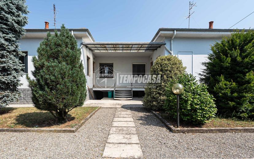 Villa a schiera in Vicolo Sioli, Solaro