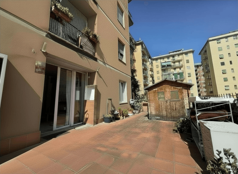 Quadrilocale in Via di Novoli, Firenze