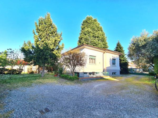 Villa in Via Magenta 56, San Vittore Olona — foto 2 di 5