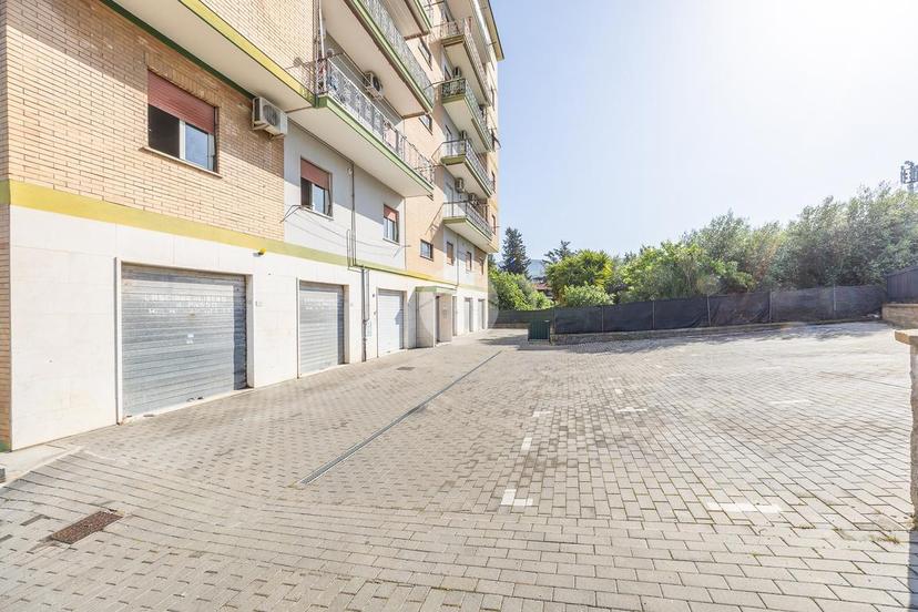 Trilocale in Via Strada Paterno 79, Tivoli
