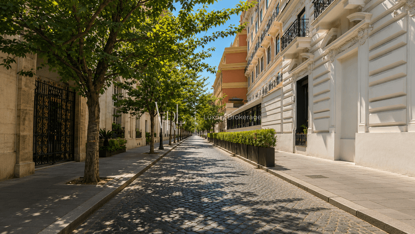 Appartamento in Via Vittorio Veneto, Roma
